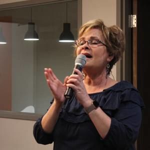 Meet your Posher, Lisa